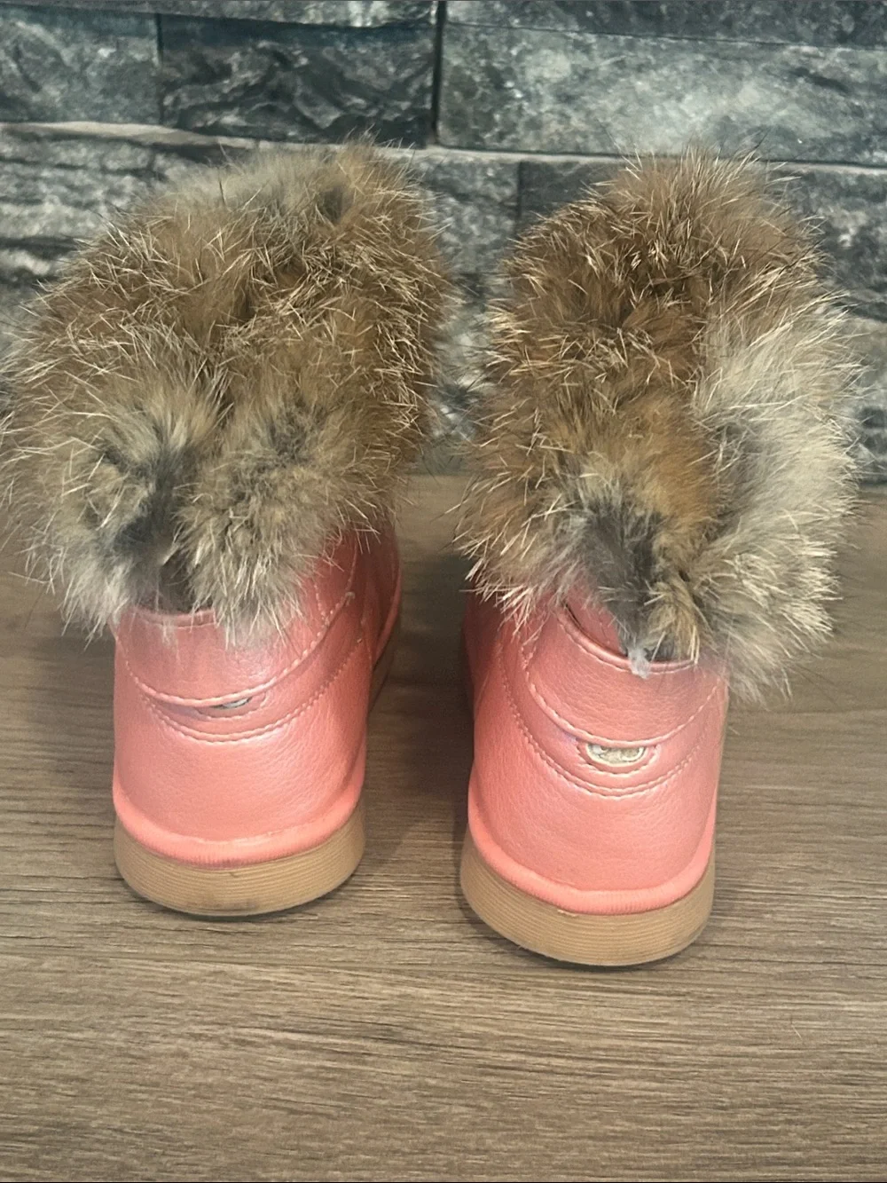 “2018” Toddler Girls Metallic Pink Faux Fur Winter Boots Size 26 (9.5 US)